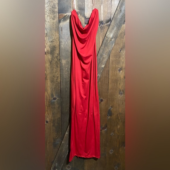Like New Red Sleeveless Maxi Dress Slit In Back, size M, smoke free home - Picture 1 of 4